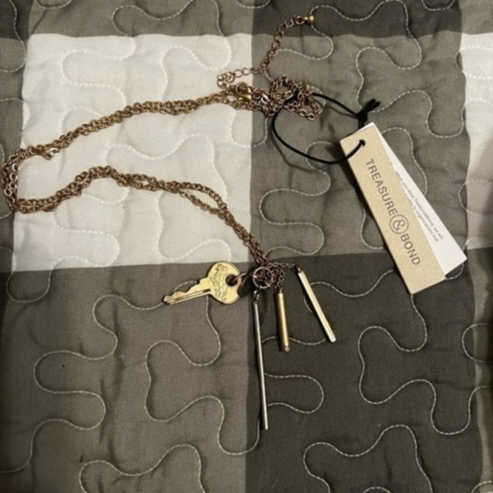 Treasure & bond necklace long lion key
Nwt